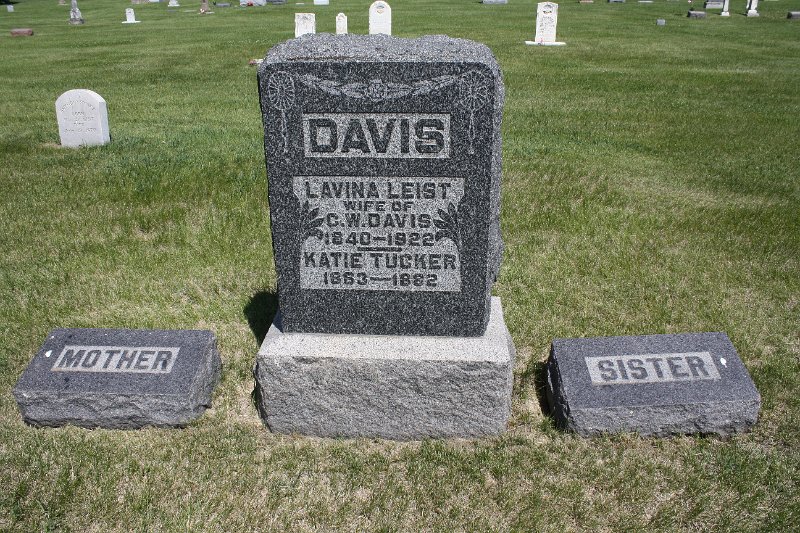 Lavina Leist Davis Grave Photo