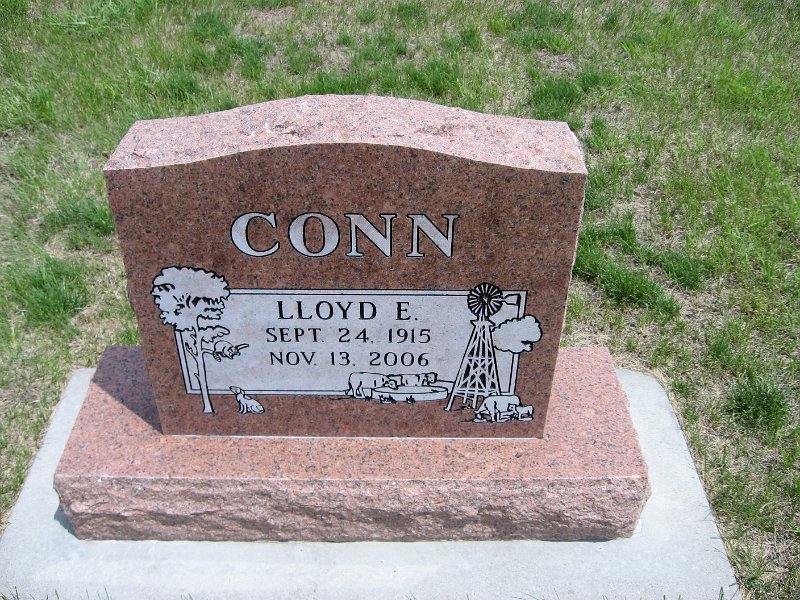 Lloyd Conn Grave Photo