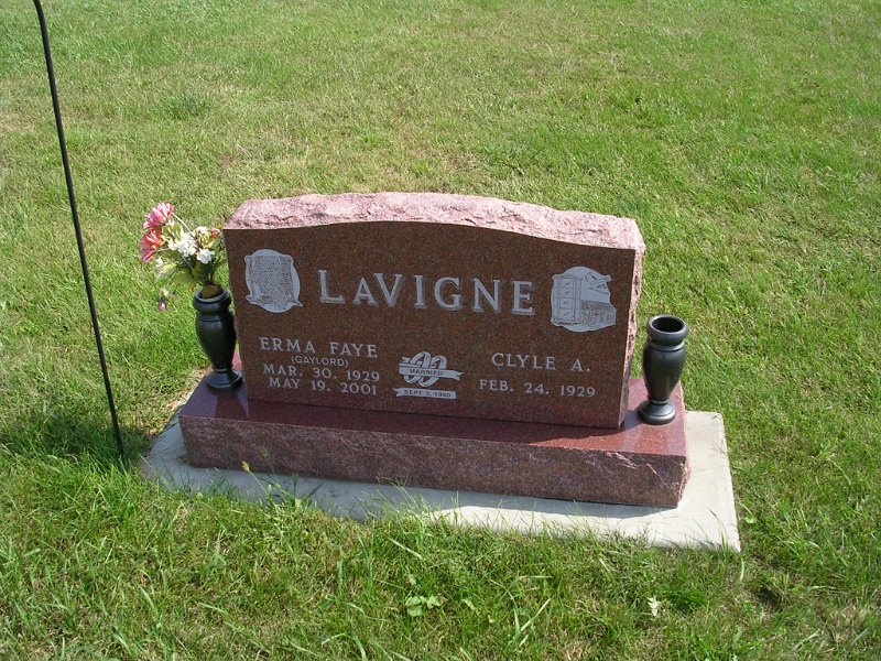 Erma Faye (Gaylord) LaVigne Grave Photo